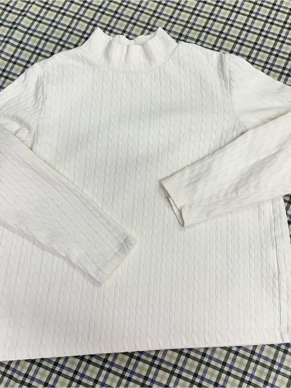 Y2K White Cable Knit Mock Neck Long Sleeve Top